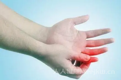 經(jīng)常手麻是什么原因?或暗示體內(nèi)出現(xiàn)8種疾病